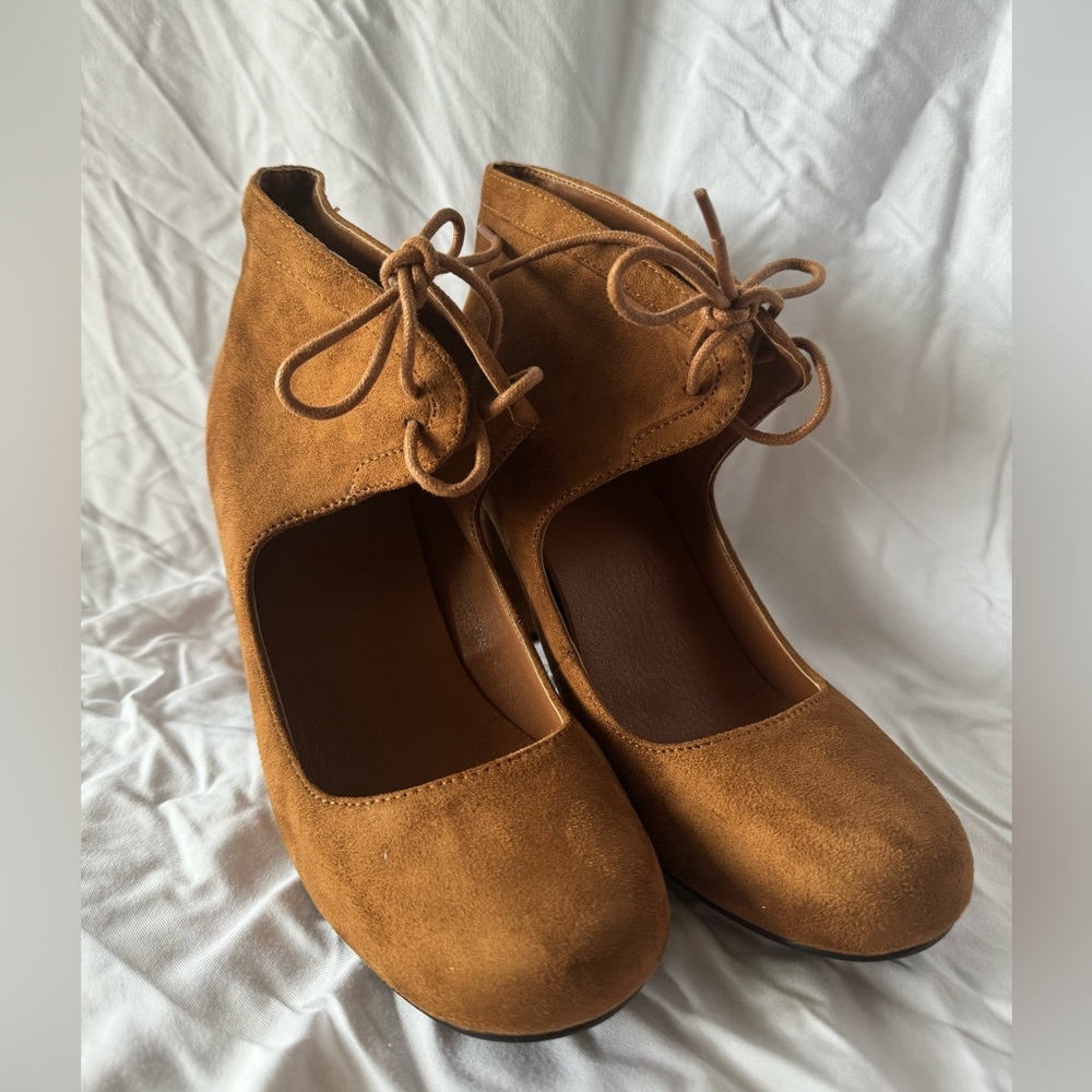 Qupid Ankle Tie Heels Size 9 NEVER WORN